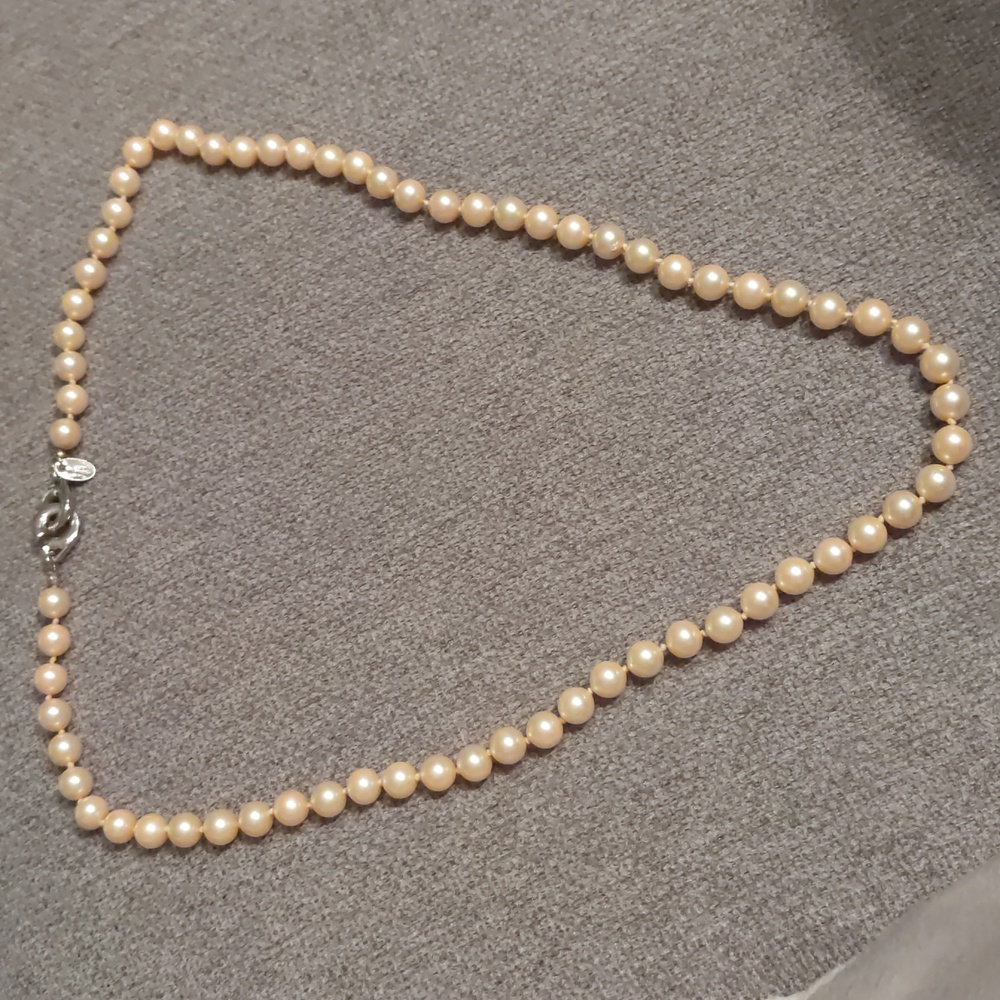 Les Bernard Inc Faux Pearl Gold Tone Necklace
